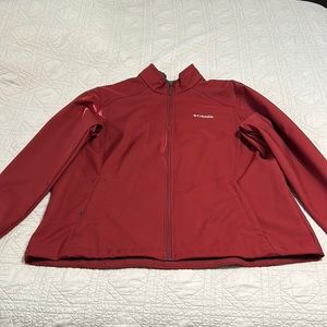 Women’s 2X Columbia Soft Shell Lined Jacket